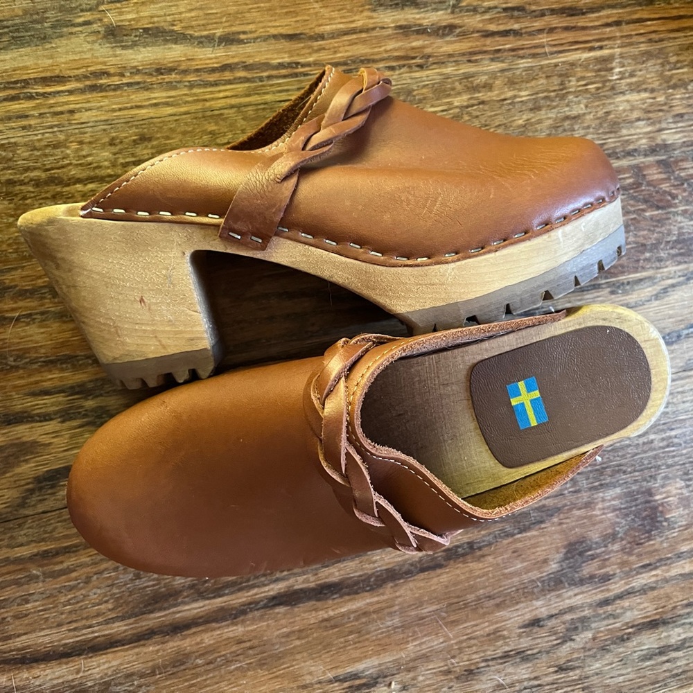 MIA cognac leather chunky heel clog